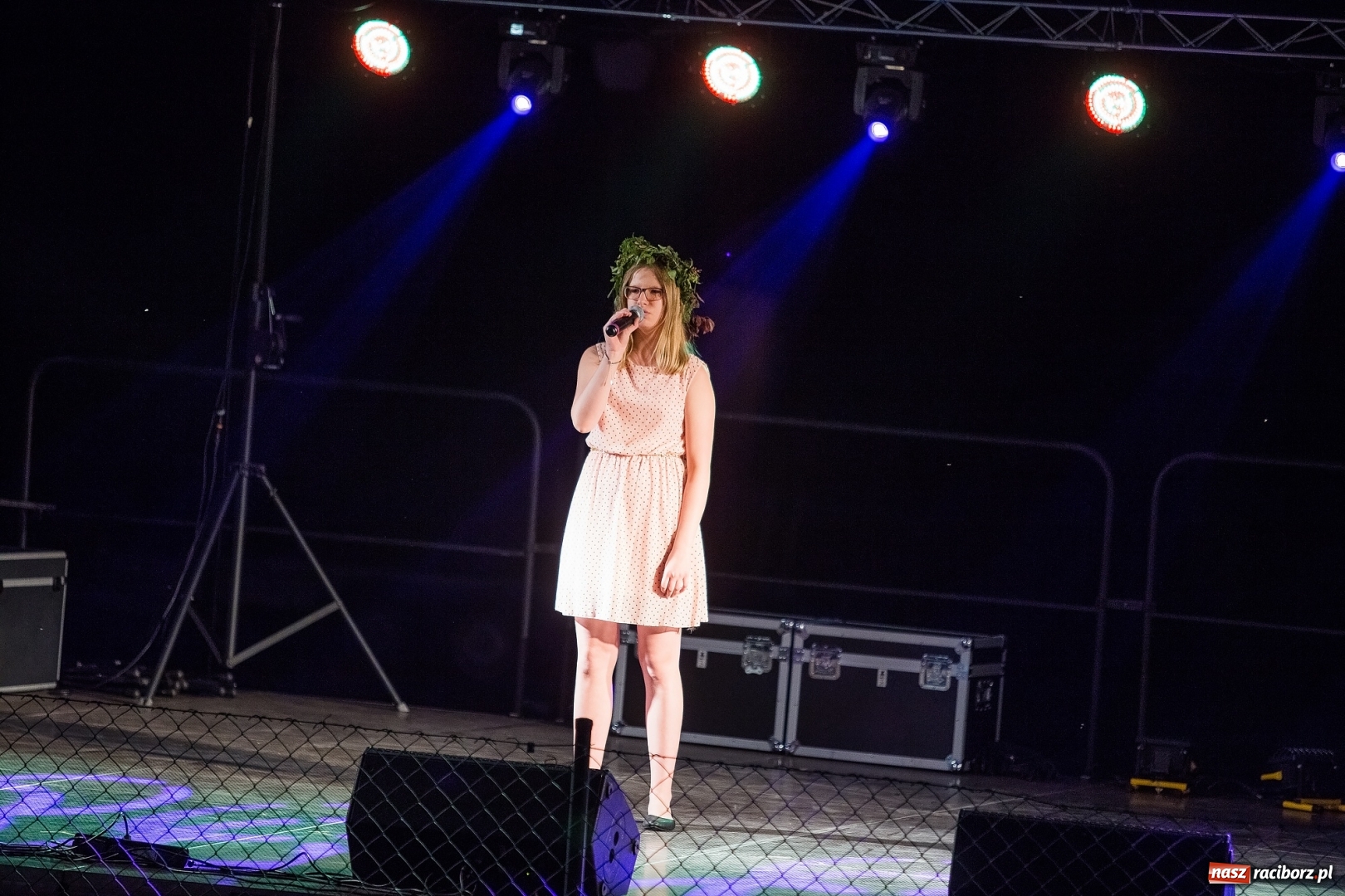 Zdjęcie w galerii na portalu naszraciborz.pl: Wianki i piosenki o miłości, czyli Noc Świętojańska w Kornicach wiadomości z regionu