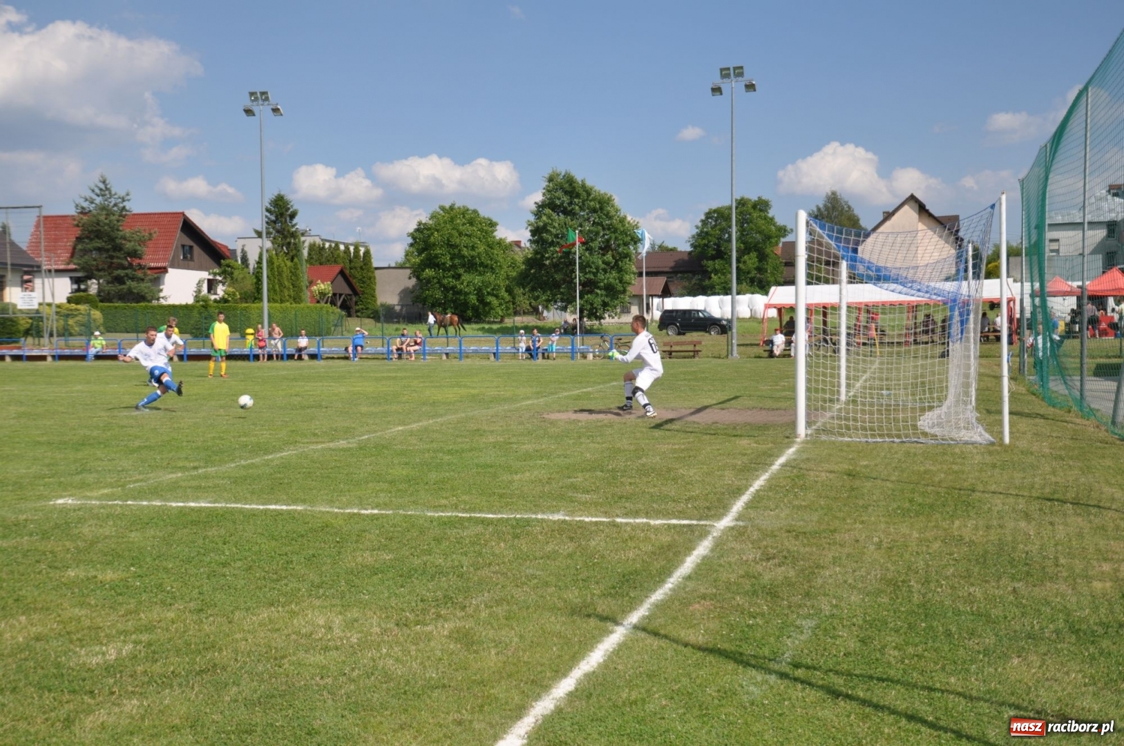 Zdjęcie w galerii na portalu naszraciborz.pl: Turniej Piłki Nożnej o Puchar Prezydenta Miasta na 110 lat LKS 07 Markowice. Gośćmi Piechniczek i Kostka wiadomości z regionu