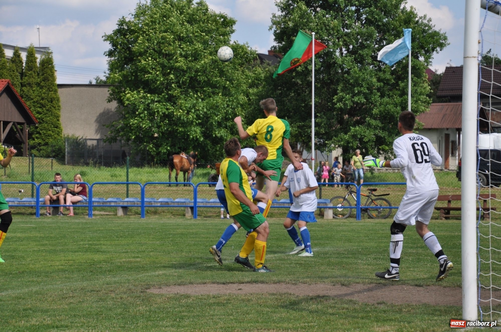 Zdjęcie w galerii na portalu naszraciborz.pl: Turniej Piłki Nożnej o Puchar Prezydenta Miasta na 110 lat LKS 07 Markowice. Gośćmi Piechniczek i Kostka wiadomości z regionu