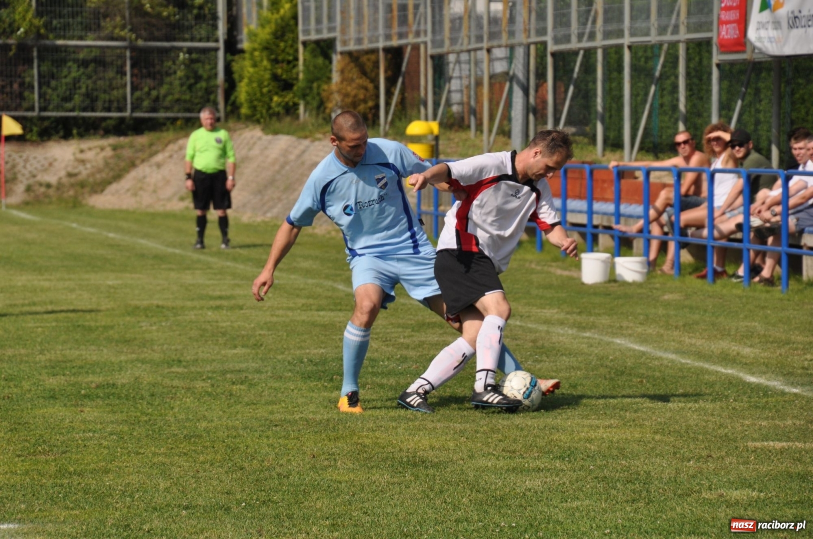 Zdjęcie w galerii na portalu naszraciborz.pl: Turniej Piłki Nożnej o Puchar Prezydenta Miasta na 110 lat LKS 07 Markowice. Gośćmi Piechniczek i Kostka wiadomości z regionu