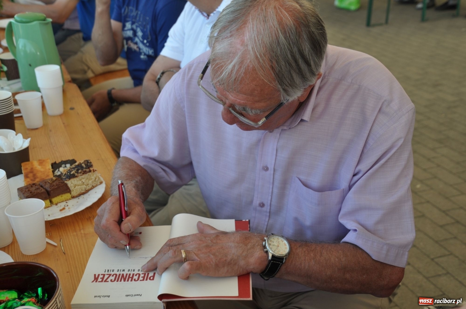 Zdjęcie w galerii na portalu naszraciborz.pl: Turniej Piłki Nożnej o Puchar Prezydenta Miasta na 110 lat LKS 07 Markowice. Gośćmi Piechniczek i Kostka wiadomości z regionu