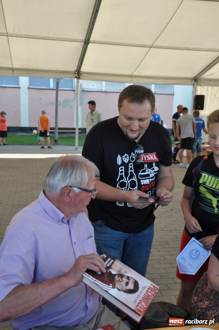 Zdjęcie w galerii na portalu naszraciborz.pl: Turniej Piłki Nożnej o Puchar Prezydenta Miasta na 110 lat LKS 07 Markowice. Gośćmi Piechniczek i Kostka wiadomości z regionu