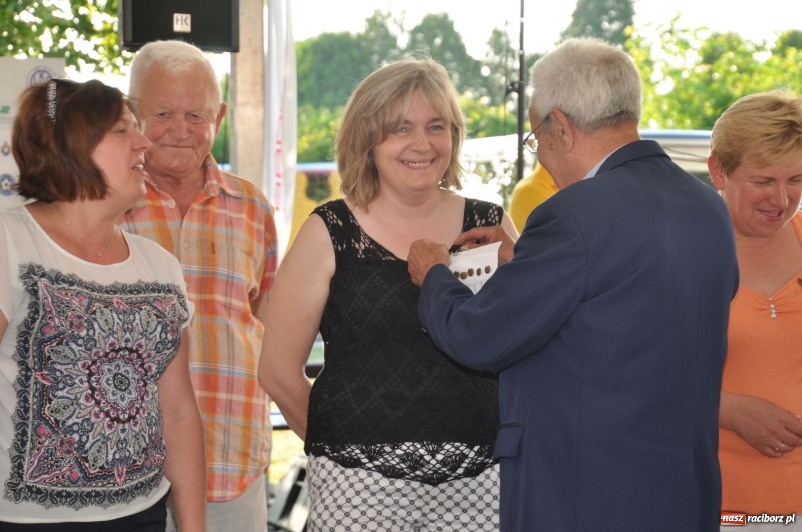 Zdjęcie w galerii na portalu naszraciborz.pl: Odznaczenie PZPN, ŚlZPN  i LZS dla działaczy LKS 07 Markowice wiadomości z regionu