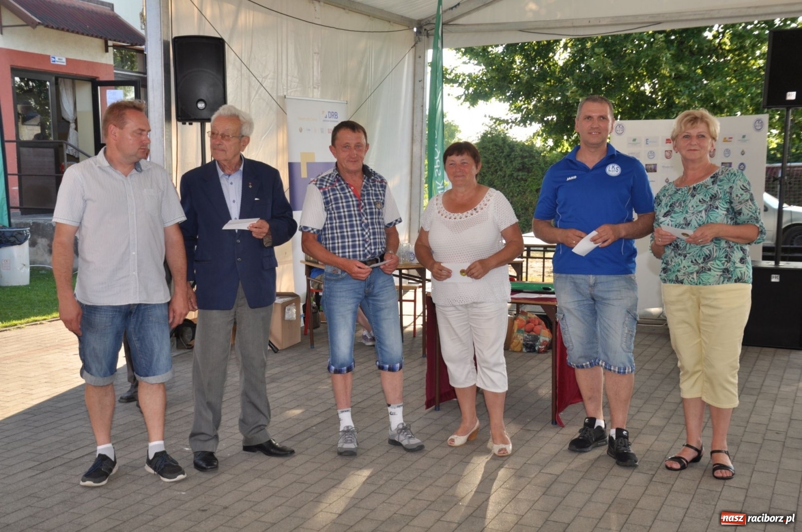 Zdjęcie w galerii na portalu naszraciborz.pl: Odznaczenie PZPN, ŚlZPN  i LZS dla działaczy LKS 07 Markowice wiadomości z regionu