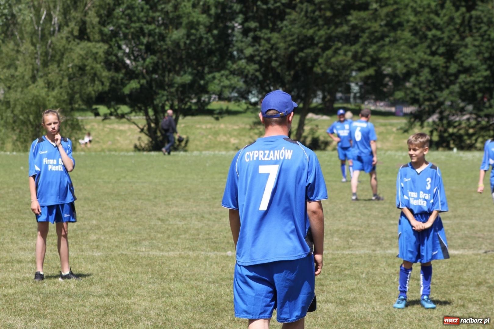 Zdjęcie w galerii na portalu naszraciborz.pl: Wojnowice i Cyprzanów na Międzynarodowych Mistrzostwach Schlagballa w Kilonii  wiadomości z regionu