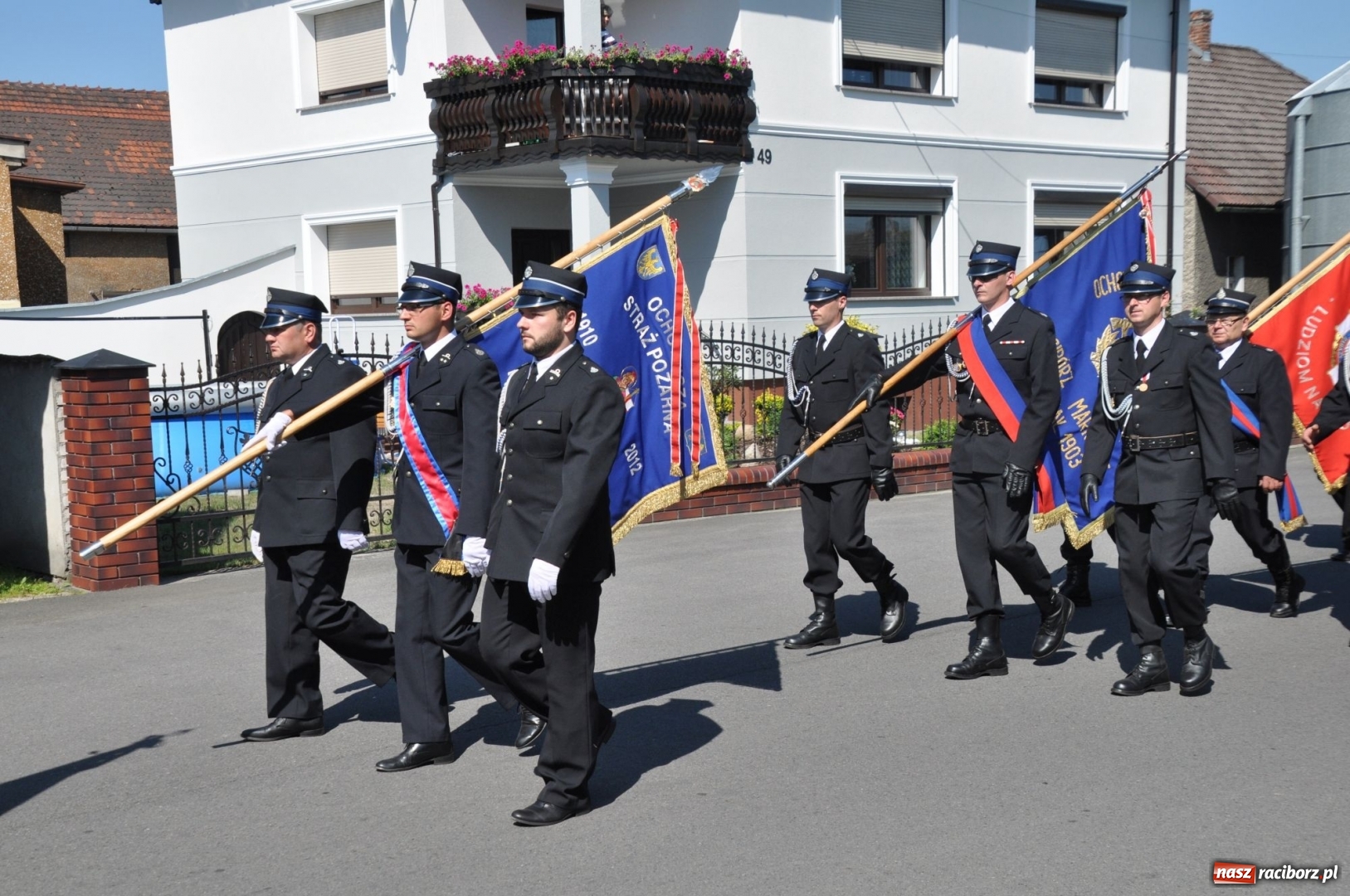 Zdjęcie w galerii na portalu naszraciborz.pl: Nowa remiza dla OSP Babice na 115. urodziny. Uroczyste poświęcenie budynków i pojazdów wiadomości z regionu