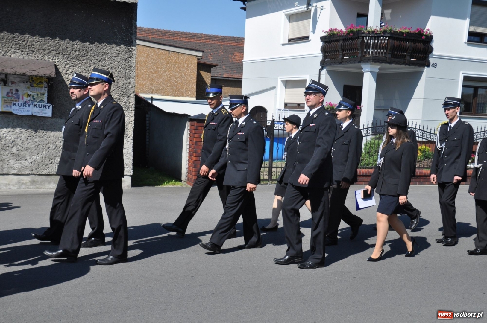 Zdjęcie w galerii na portalu naszraciborz.pl: Nowa remiza dla OSP Babice na 115. urodziny. Uroczyste poświęcenie budynków i pojazdów wiadomości z regionu