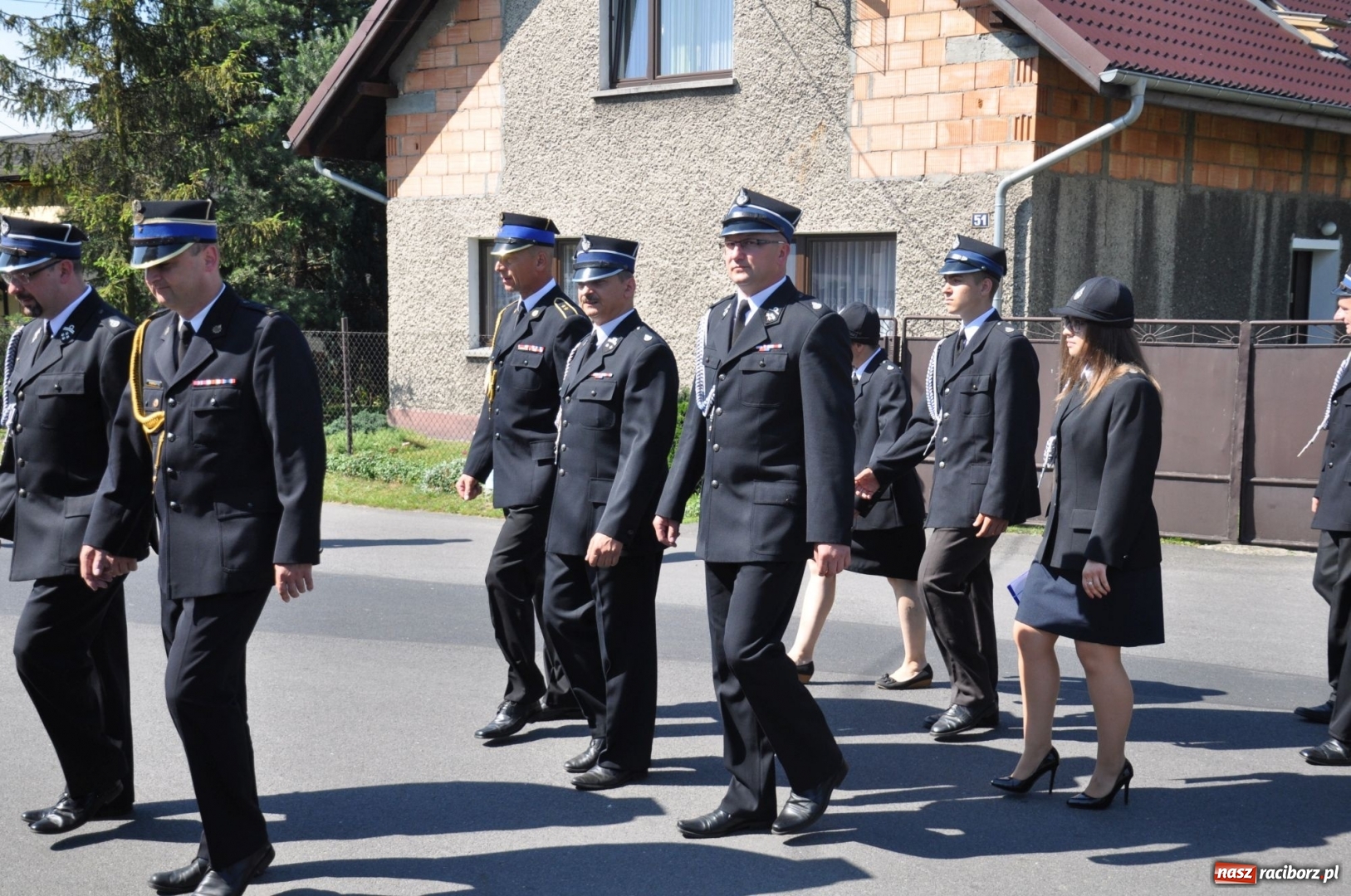 Zdjęcie w galerii na portalu naszraciborz.pl: Nowa remiza dla OSP Babice na 115. urodziny. Uroczyste poświęcenie budynków i pojazdów wiadomości z regionu