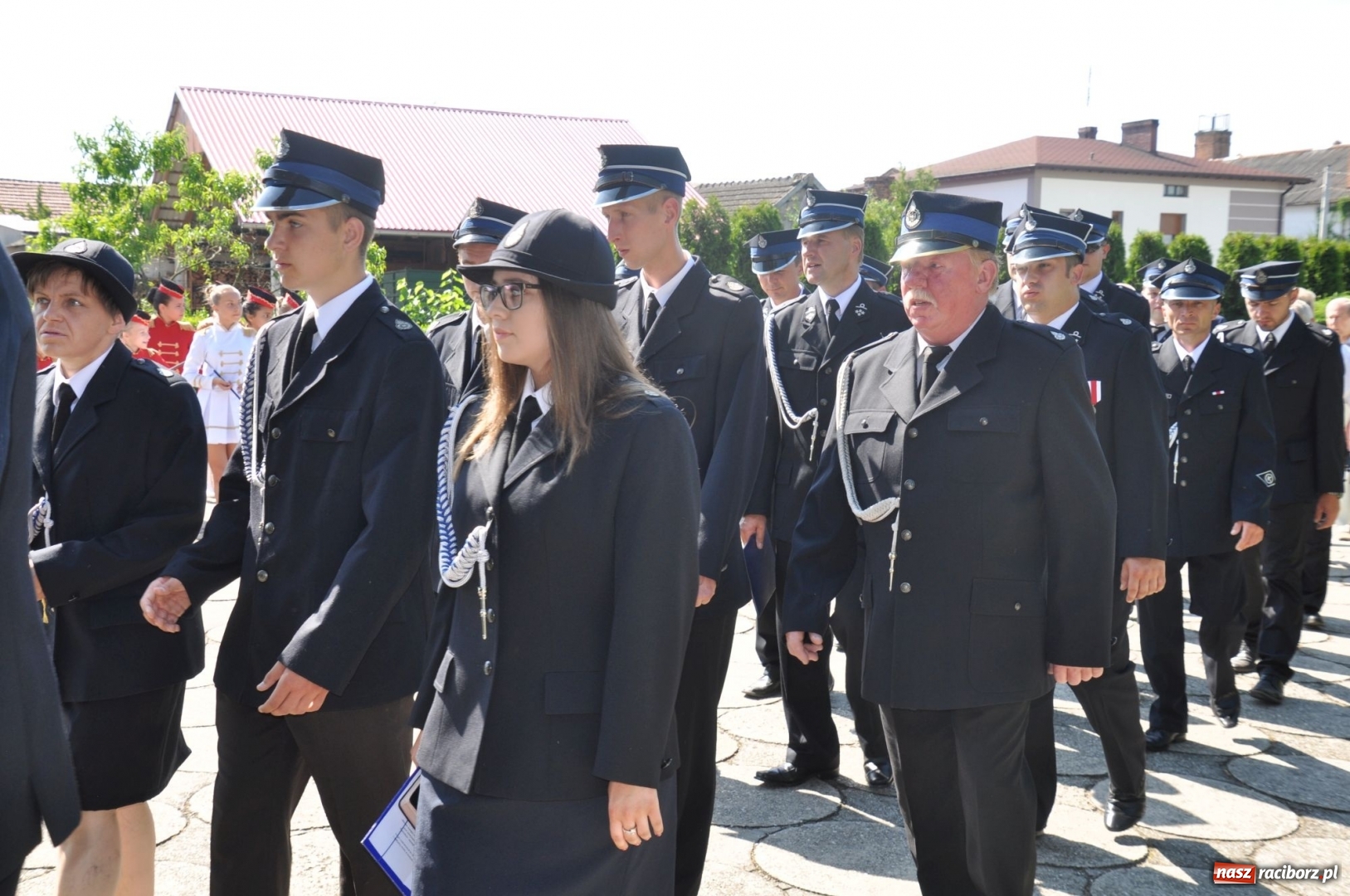 Zdjęcie w galerii na portalu naszraciborz.pl: Nowa remiza dla OSP Babice na 115. urodziny. Uroczyste poświęcenie budynków i pojazdów wiadomości z regionu