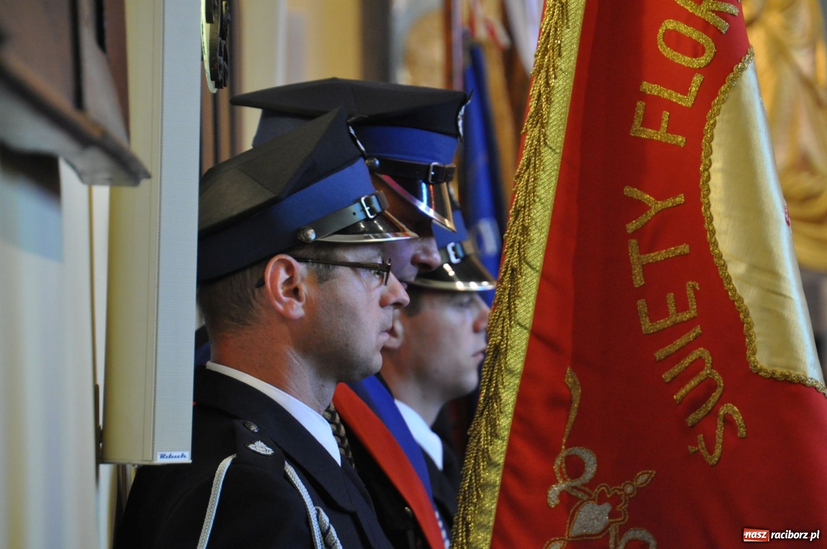 Zdjęcie w galerii na portalu naszraciborz.pl: Nowa remiza dla OSP Babice na 115. urodziny. Uroczyste poświęcenie budynków i pojazdów wiadomości z regionu