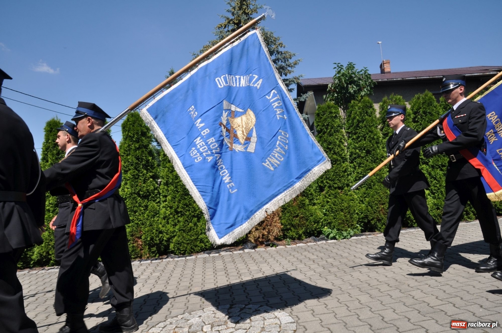 Zdjęcie w galerii na portalu naszraciborz.pl: Nowa remiza dla OSP Babice na 115. urodziny. Uroczyste poświęcenie budynków i pojazdów wiadomości z regionu