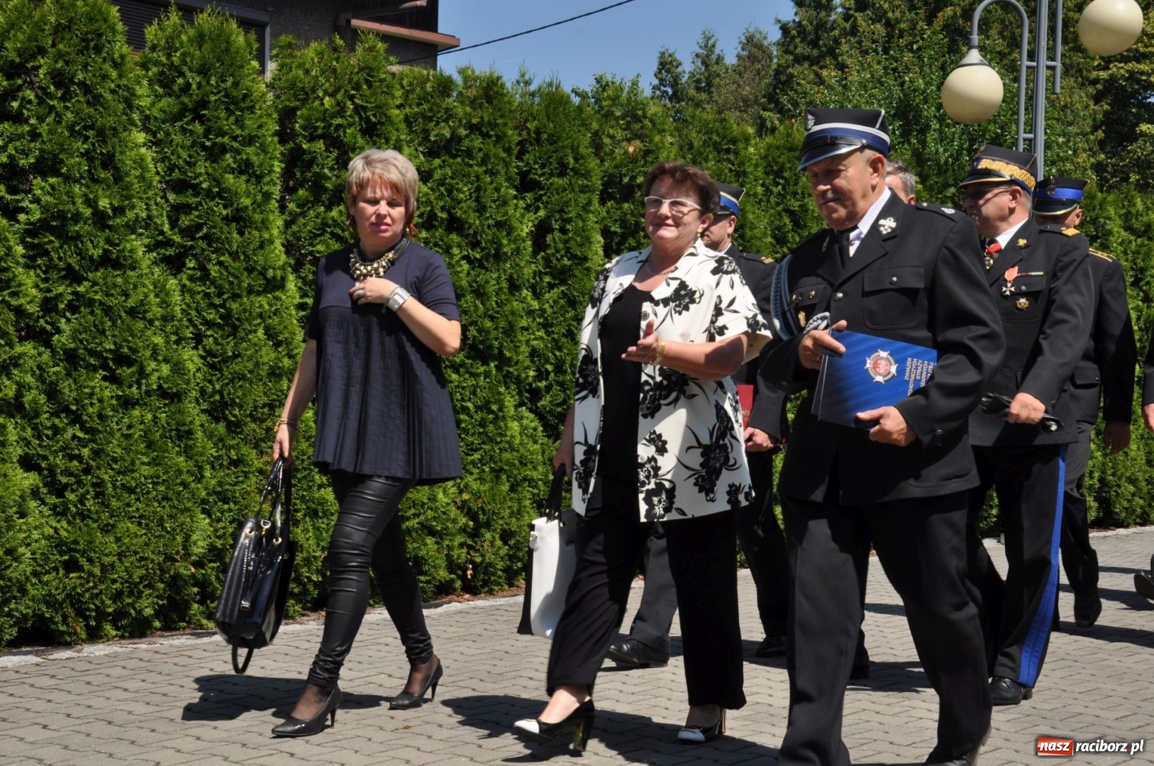 Zdjęcie w galerii na portalu naszraciborz.pl: Nowa remiza dla OSP Babice na 115. urodziny. Uroczyste poświęcenie budynków i pojazdów wiadomości z regionu