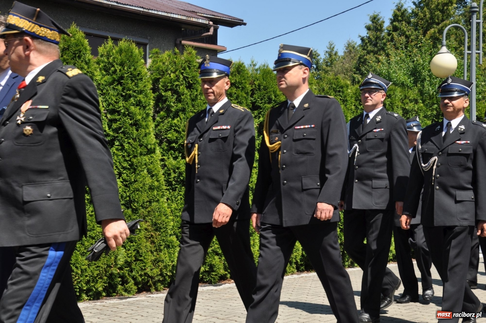 Zdjęcie w galerii na portalu naszraciborz.pl: Nowa remiza dla OSP Babice na 115. urodziny. Uroczyste poświęcenie budynków i pojazdów wiadomości z regionu