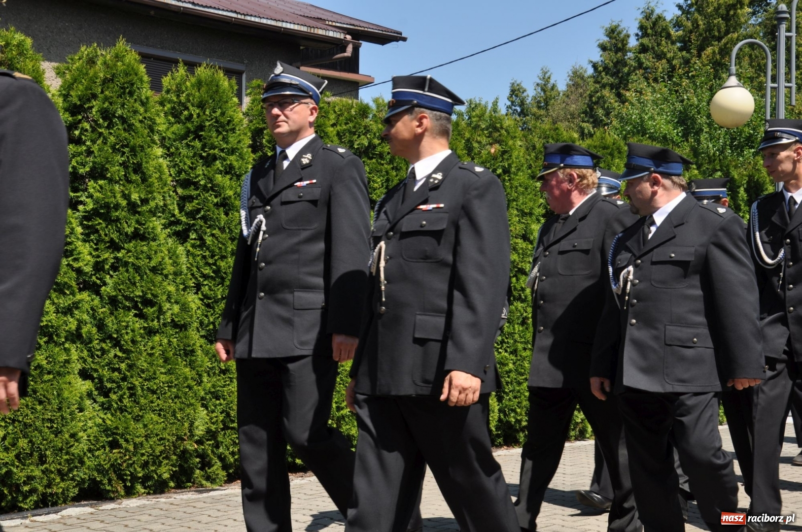 Zdjęcie w galerii na portalu naszraciborz.pl: Nowa remiza dla OSP Babice na 115. urodziny. Uroczyste poświęcenie budynków i pojazdów wiadomości z regionu