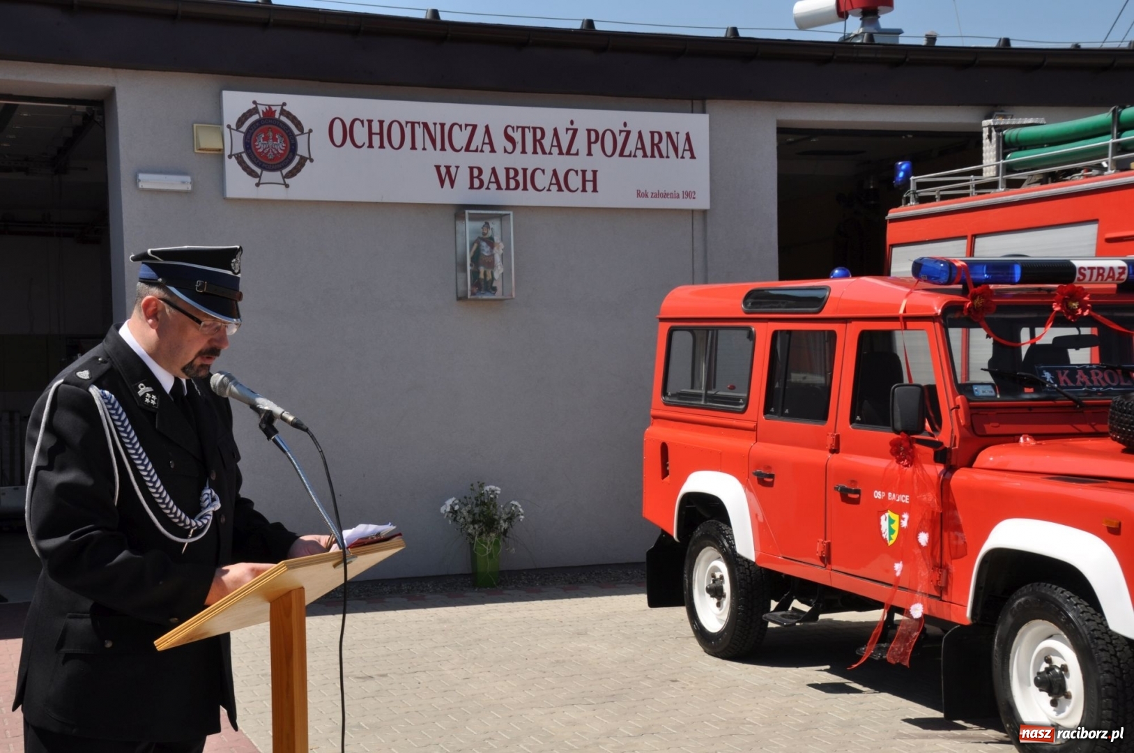 Zdjęcie w galerii na portalu naszraciborz.pl: Nowa remiza dla OSP Babice na 115. urodziny. Uroczyste poświęcenie budynków i pojazdów wiadomości z regionu