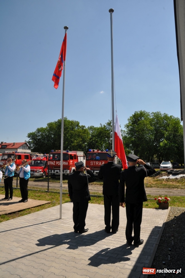 Zdjęcie w galerii na portalu naszraciborz.pl: Nowa remiza dla OSP Babice na 115. urodziny. Uroczyste poświęcenie budynków i pojazdów wiadomości z regionu