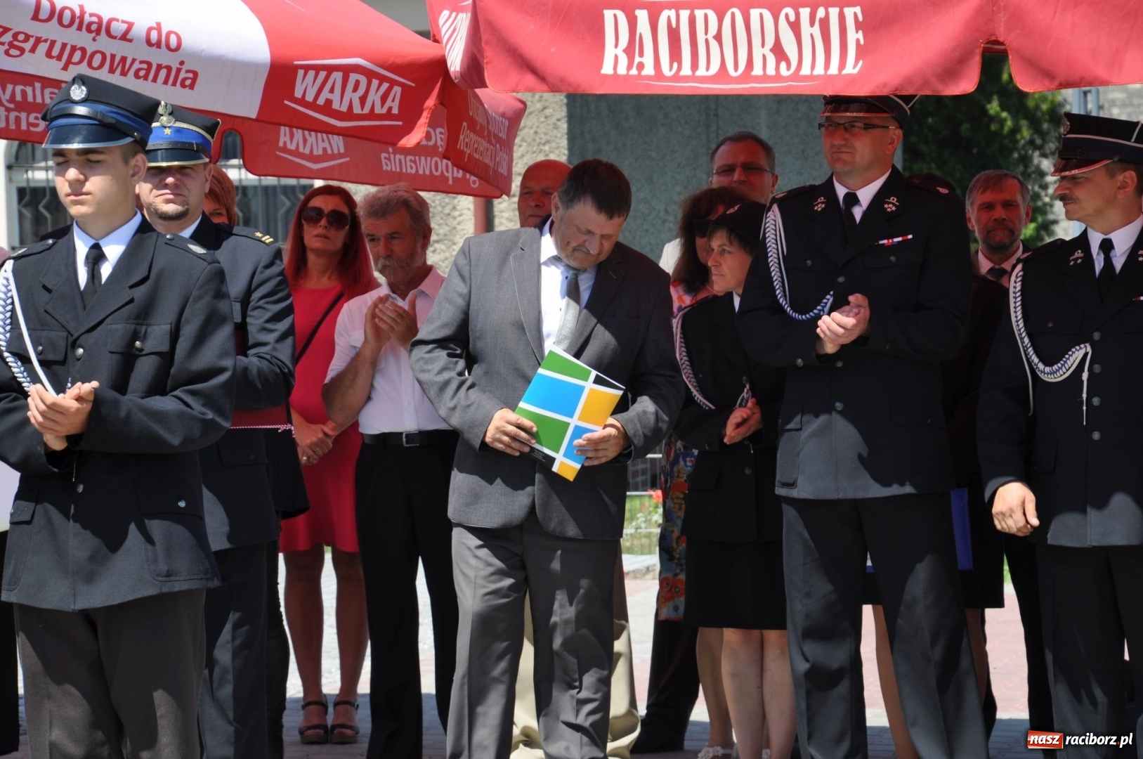 Zdjęcie w galerii na portalu naszraciborz.pl: Nowa remiza dla OSP Babice na 115. urodziny. Uroczyste poświęcenie budynków i pojazdów wiadomości z regionu