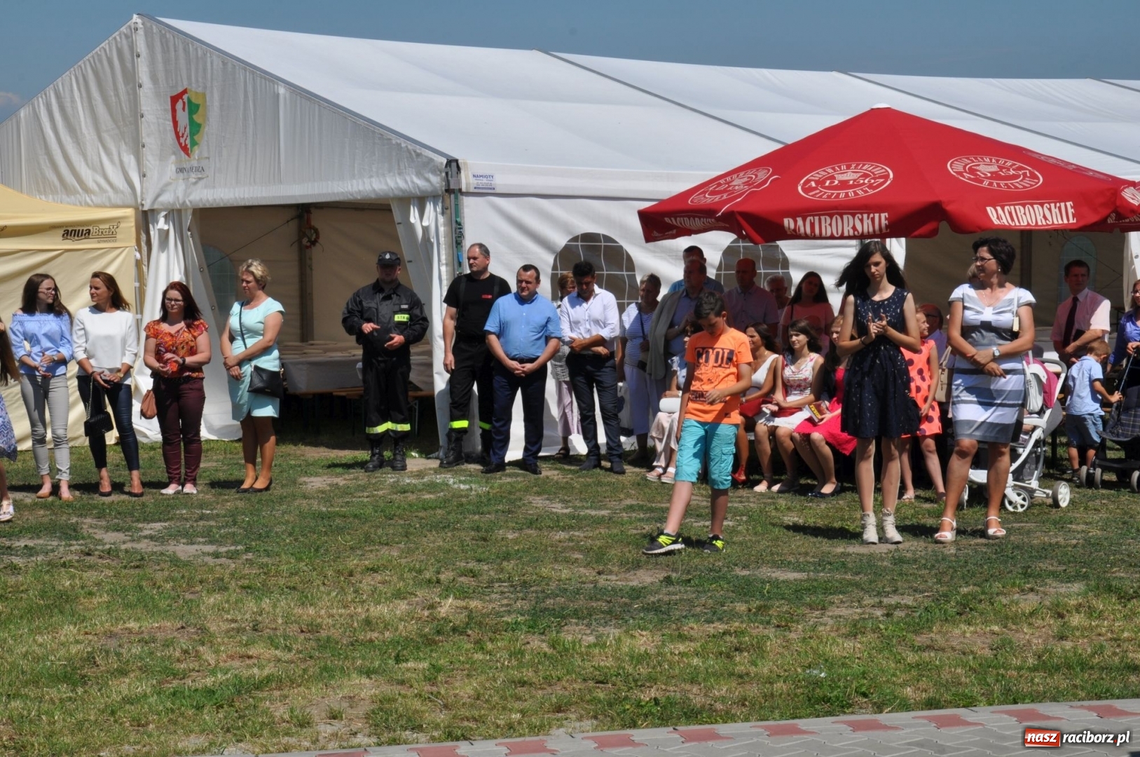 Zdjęcie w galerii na portalu naszraciborz.pl: Nowa remiza dla OSP Babice na 115. urodziny. Uroczyste poświęcenie budynków i pojazdów wiadomości z regionu