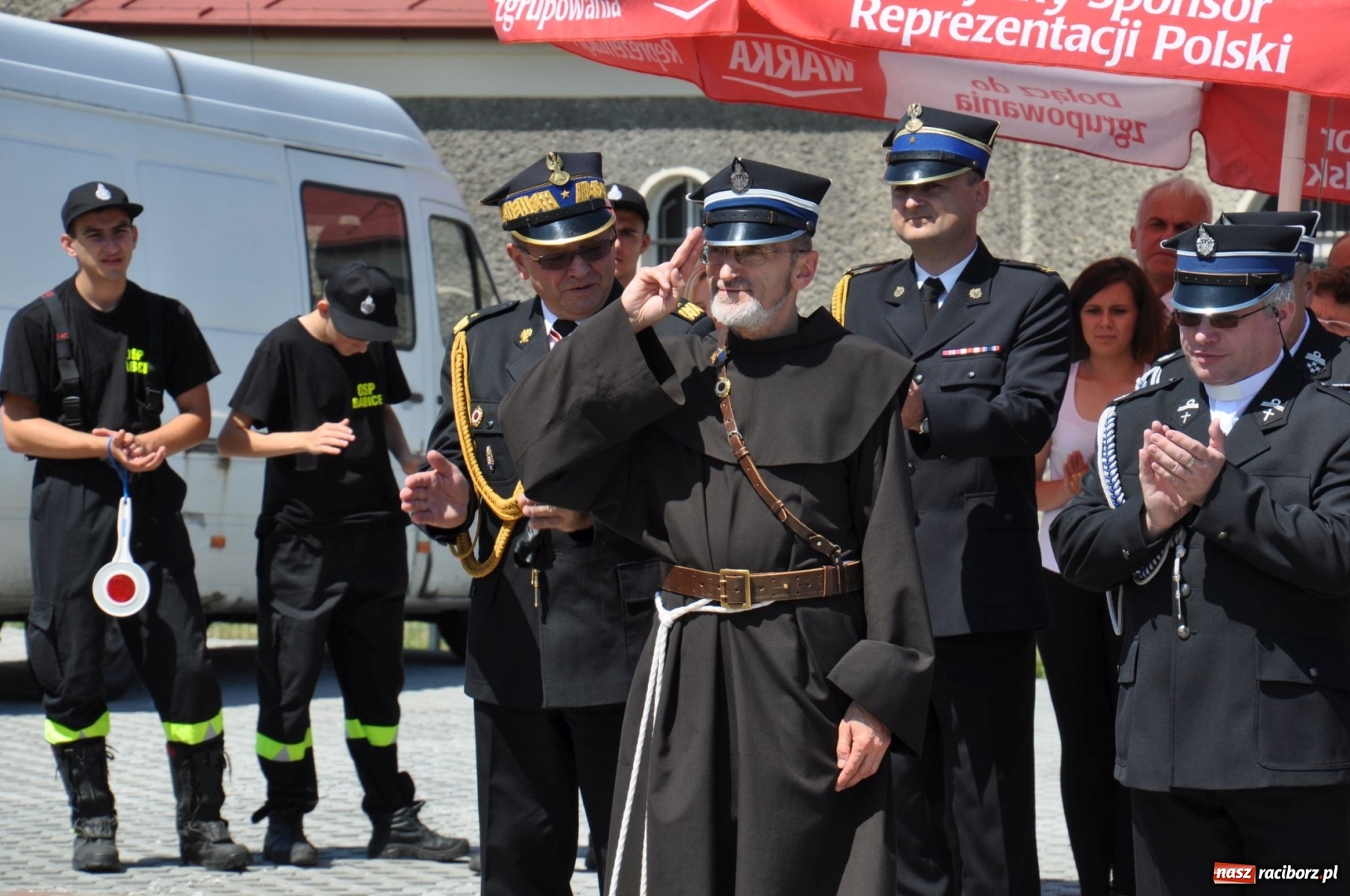Zdjęcie w galerii na portalu naszraciborz.pl: Nowa remiza dla OSP Babice na 115. urodziny. Uroczyste poświęcenie budynków i pojazdów wiadomości z regionu