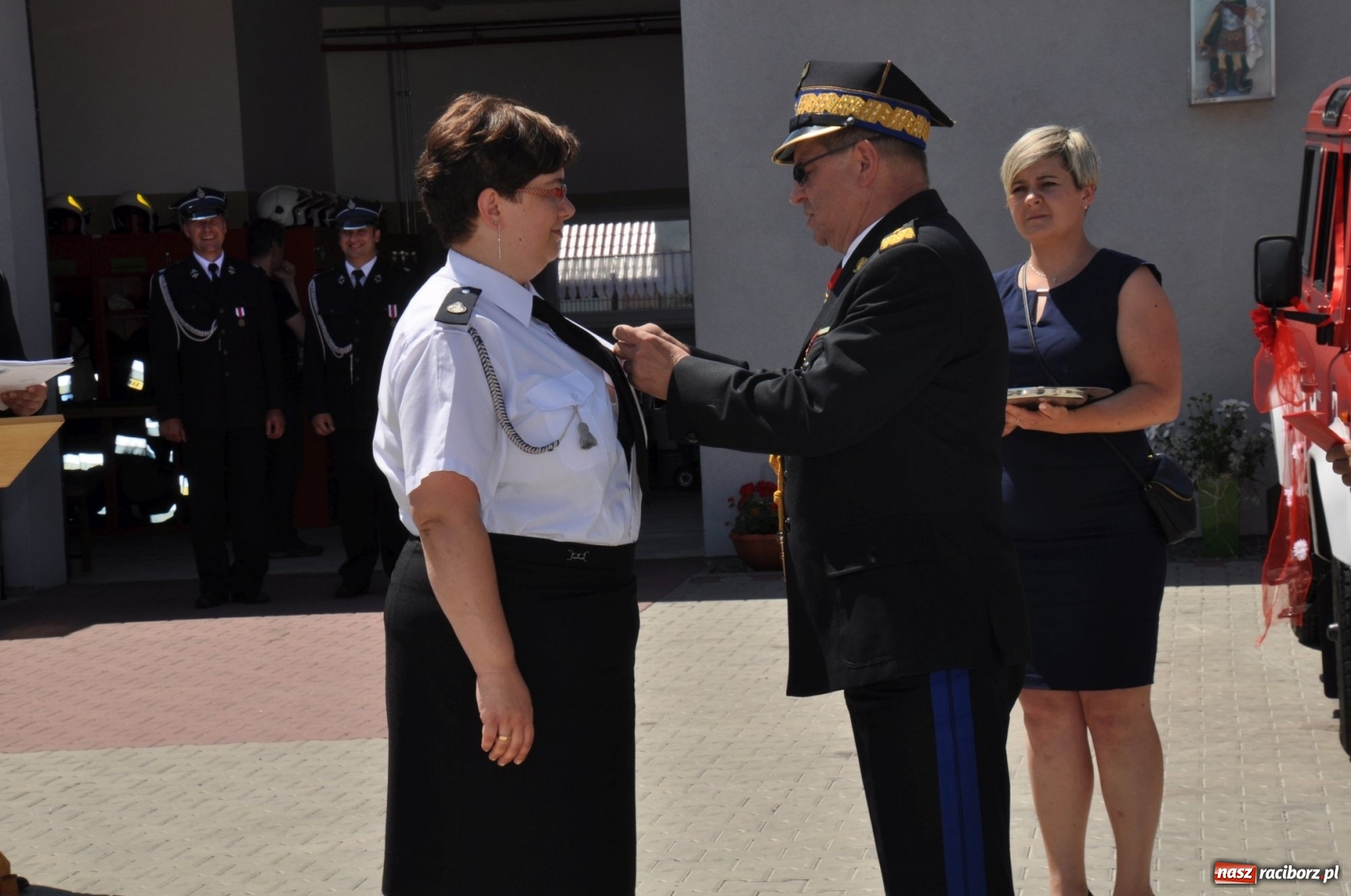 Zdjęcie w galerii na portalu naszraciborz.pl: Nowa remiza dla OSP Babice na 115. urodziny. Uroczyste poświęcenie budynków i pojazdów wiadomości z regionu