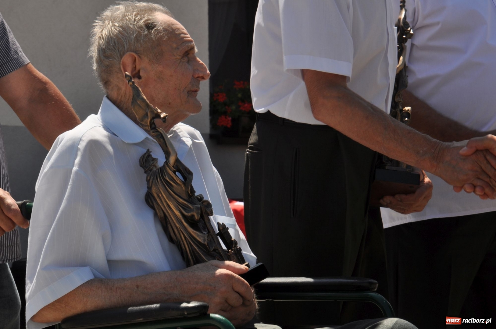 Zdjęcie w galerii na portalu naszraciborz.pl: Nowa remiza dla OSP Babice na 115. urodziny. Uroczyste poświęcenie budynków i pojazdów wiadomości z regionu