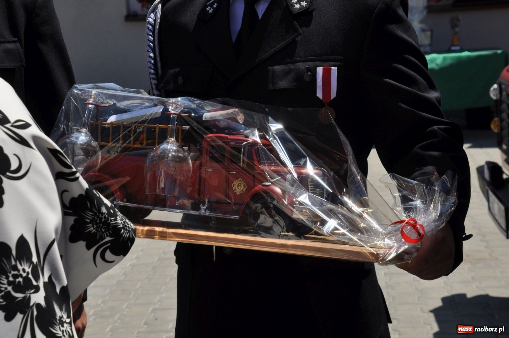 Zdjęcie w galerii na portalu naszraciborz.pl: Nowa remiza dla OSP Babice na 115. urodziny. Uroczyste poświęcenie budynków i pojazdów wiadomości z regionu