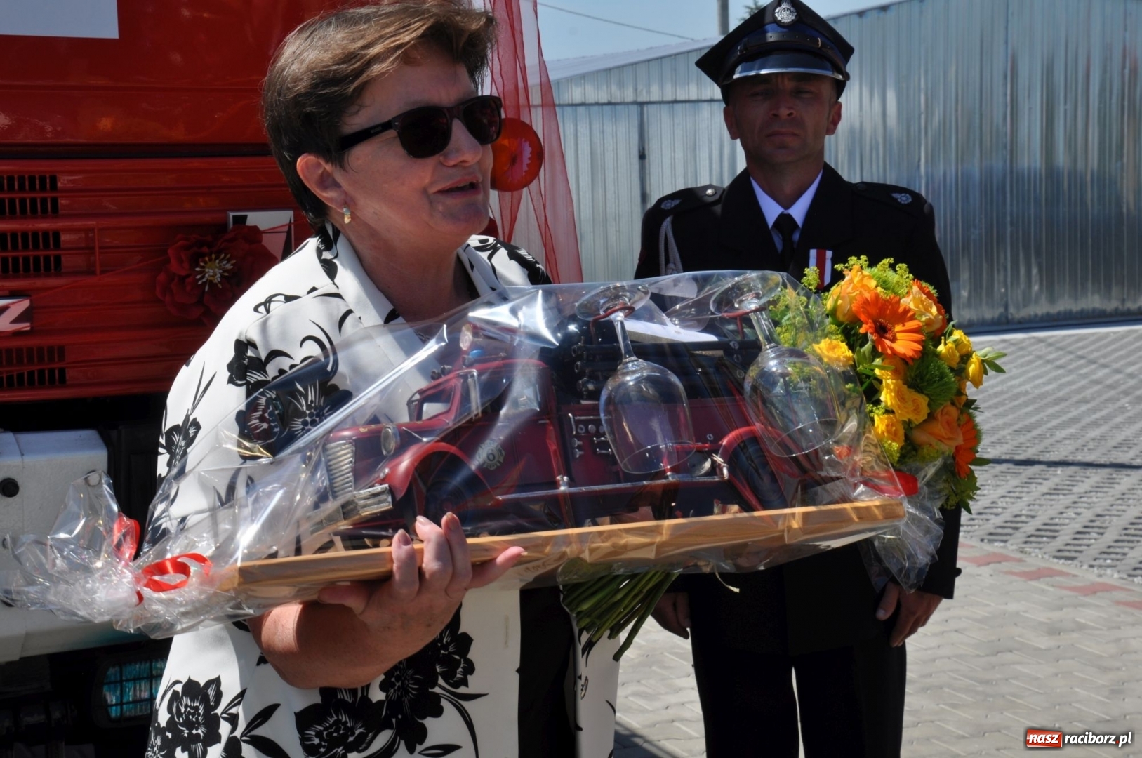 Zdjęcie w galerii na portalu naszraciborz.pl: Nowa remiza dla OSP Babice na 115. urodziny. Uroczyste poświęcenie budynków i pojazdów wiadomości z regionu