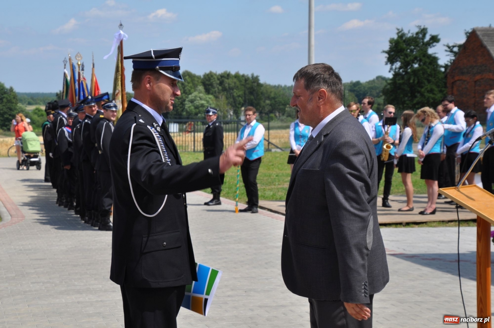 Zdjęcie w galerii na portalu naszraciborz.pl: Nowa remiza dla OSP Babice na 115. urodziny. Uroczyste poświęcenie budynków i pojazdów wiadomości z regionu