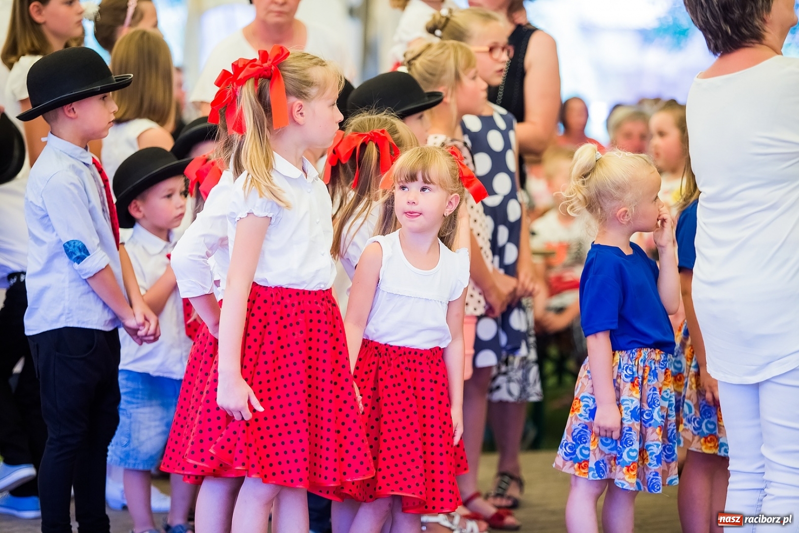 Zdjęcie w galerii na portalu naszraciborz.pl: Przegląd piosenki religijnej, czyli Święto Rodziny w Makowie wiadomości z regionu