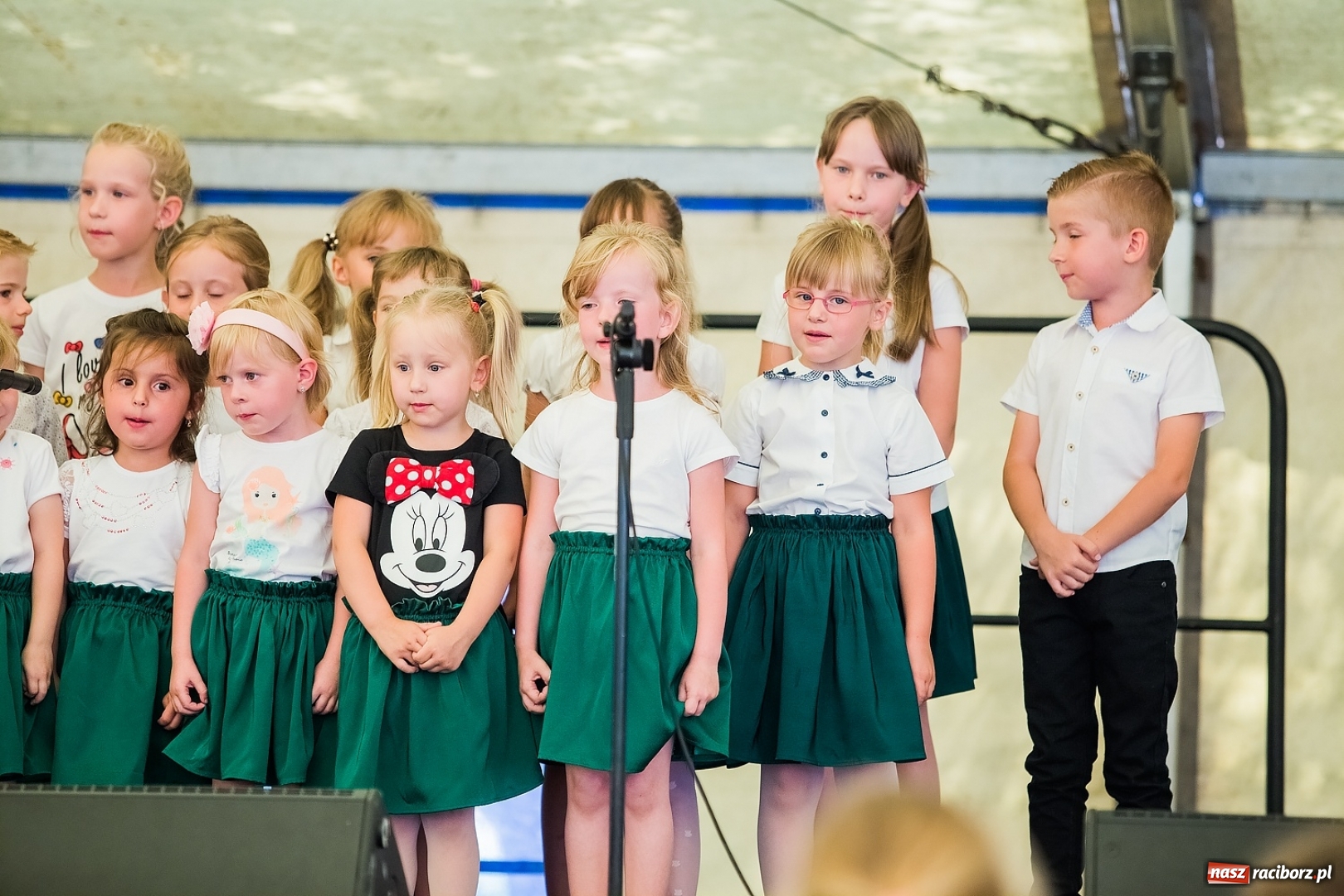 Zdjęcie w galerii na portalu naszraciborz.pl: Przegląd piosenki religijnej, czyli Święto Rodziny w Makowie wiadomości z regionu