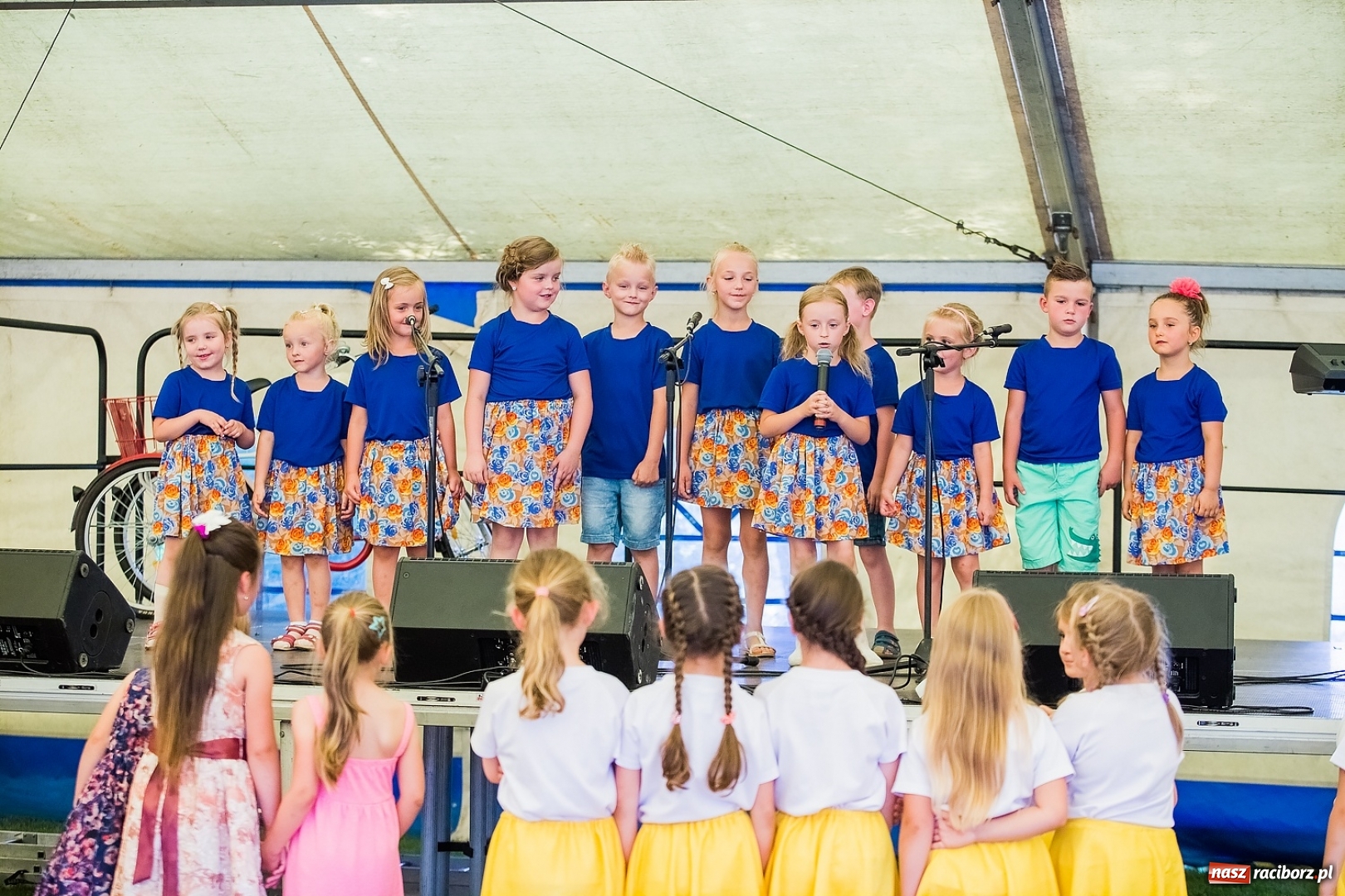 Zdjęcie w galerii na portalu naszraciborz.pl: Przegląd piosenki religijnej, czyli Święto Rodziny w Makowie wiadomości z regionu