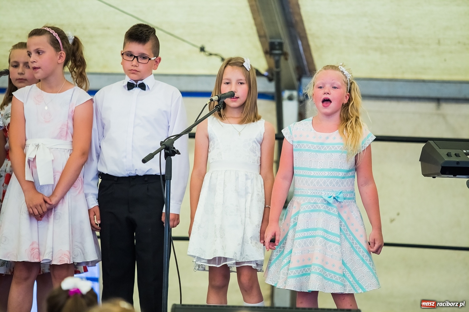 Zdjęcie w galerii na portalu naszraciborz.pl: Przegląd piosenki religijnej, czyli Święto Rodziny w Makowie wiadomości z regionu