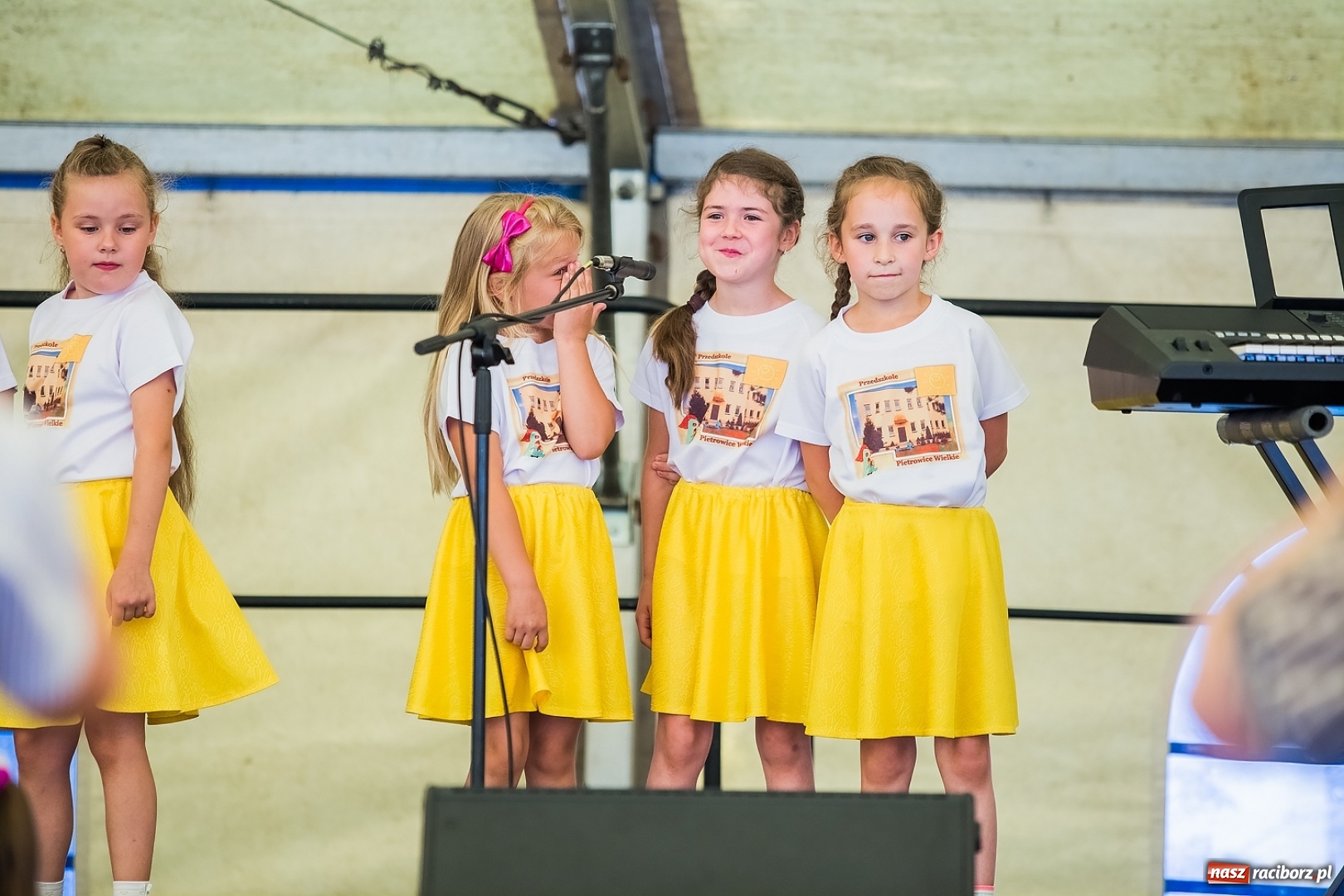 Zdjęcie w galerii na portalu naszraciborz.pl: Przegląd piosenki religijnej, czyli Święto Rodziny w Makowie wiadomości z regionu