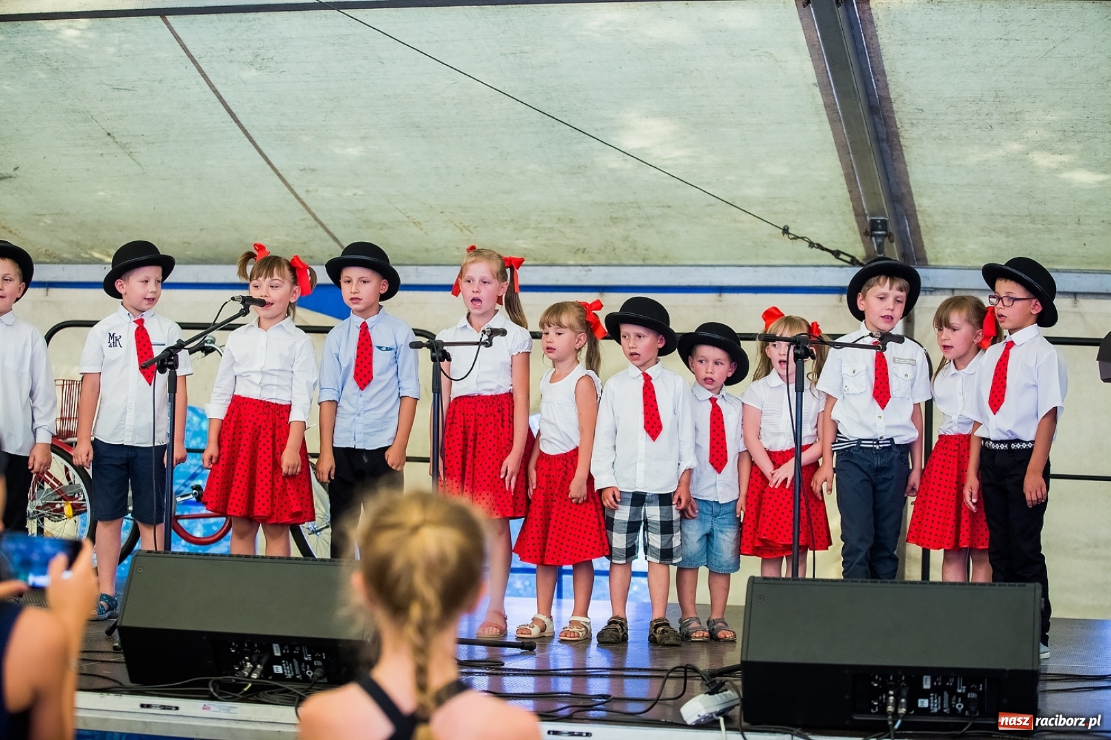Zdjęcie w galerii na portalu naszraciborz.pl: Przegląd piosenki religijnej, czyli Święto Rodziny w Makowie wiadomości z regionu