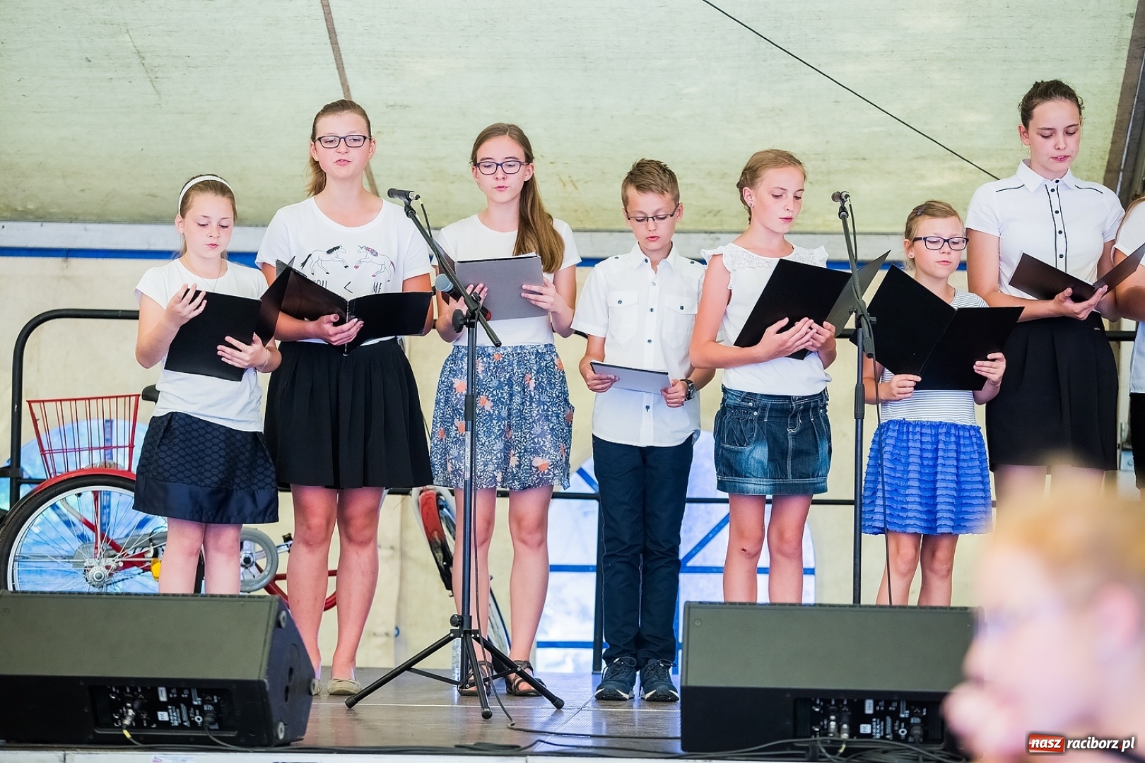 Zdjęcie w galerii na portalu naszraciborz.pl: Przegląd piosenki religijnej, czyli Święto Rodziny w Makowie wiadomości z regionu