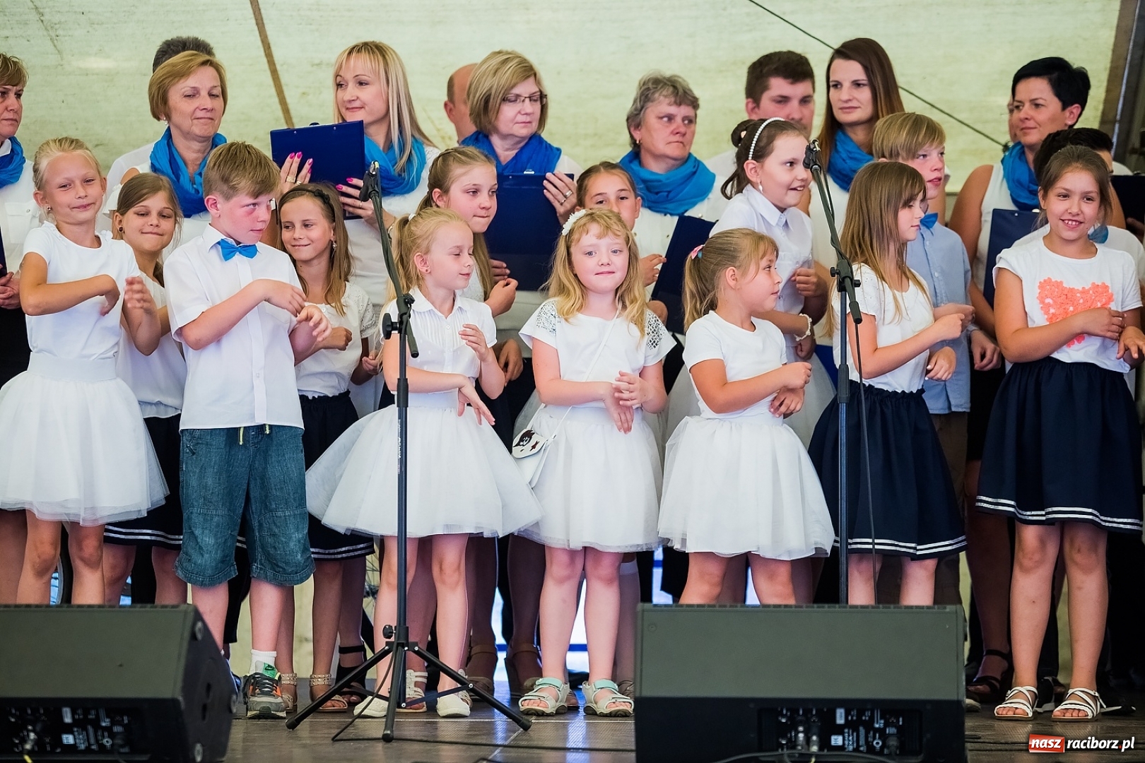 Zdjęcie w galerii na portalu naszraciborz.pl: Przegląd piosenki religijnej, czyli Święto Rodziny w Makowie wiadomości z regionu