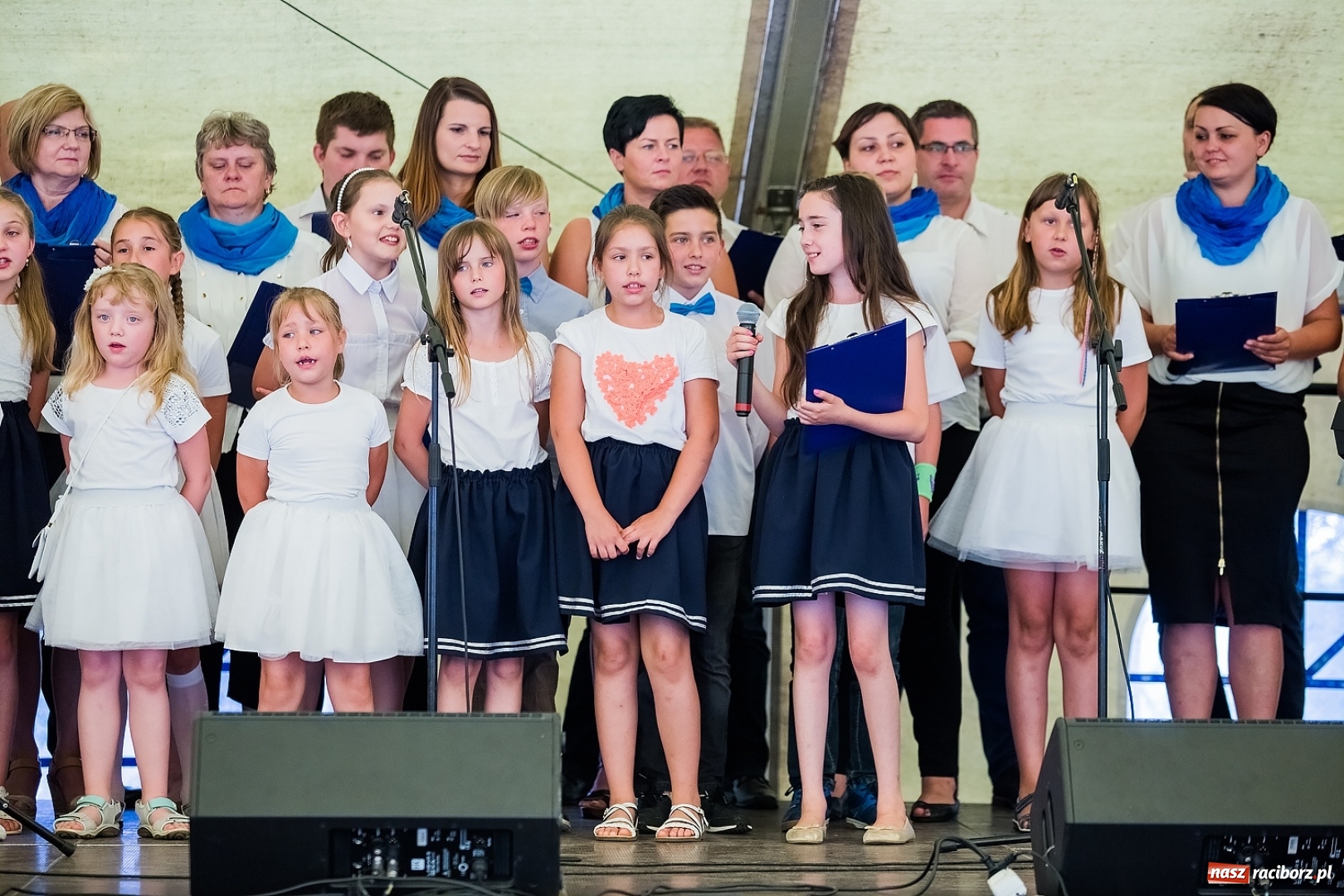 Zdjęcie w galerii na portalu naszraciborz.pl: Przegląd piosenki religijnej, czyli Święto Rodziny w Makowie wiadomości z regionu