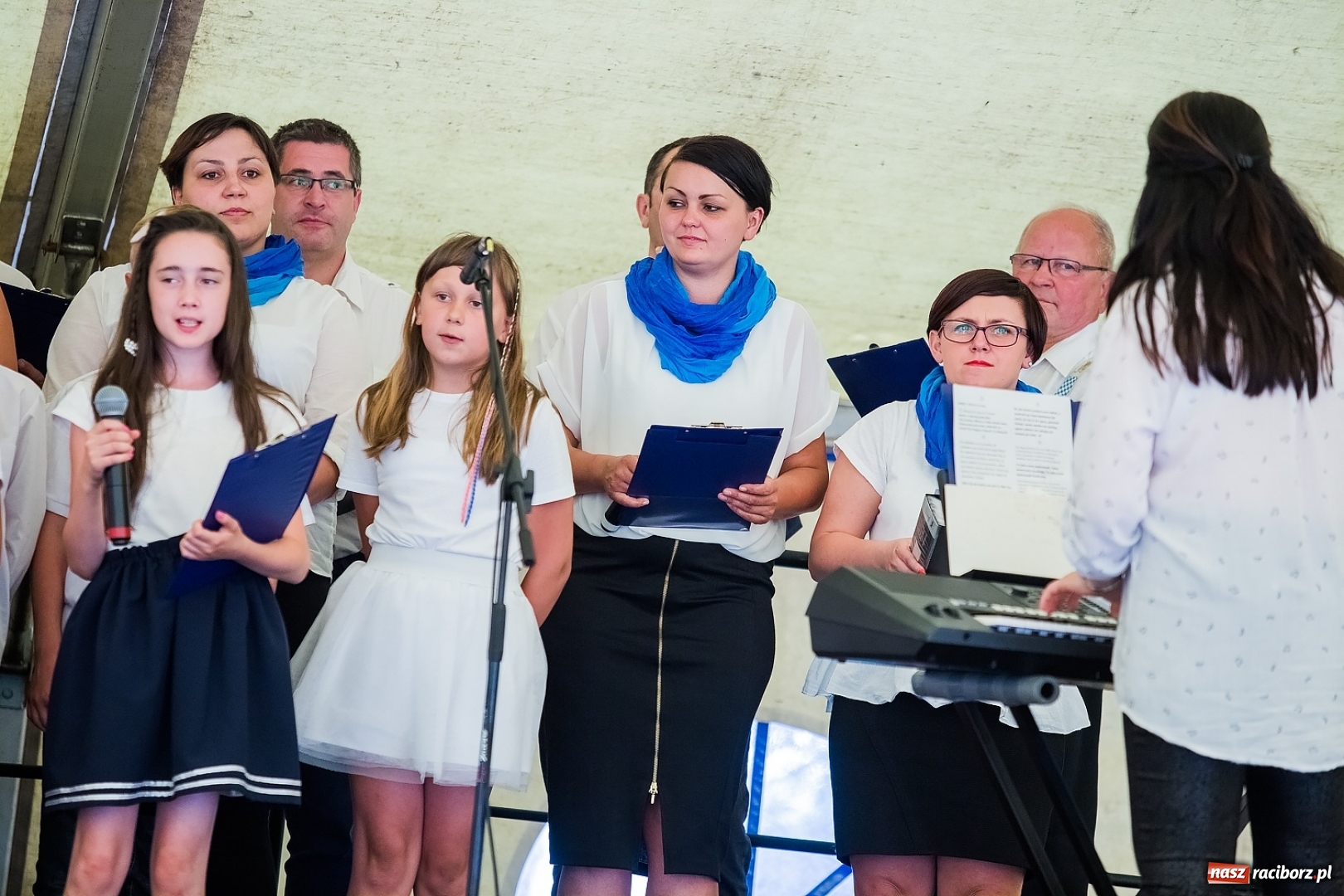 Zdjęcie w galerii na portalu naszraciborz.pl: Przegląd piosenki religijnej, czyli Święto Rodziny w Makowie wiadomości z regionu