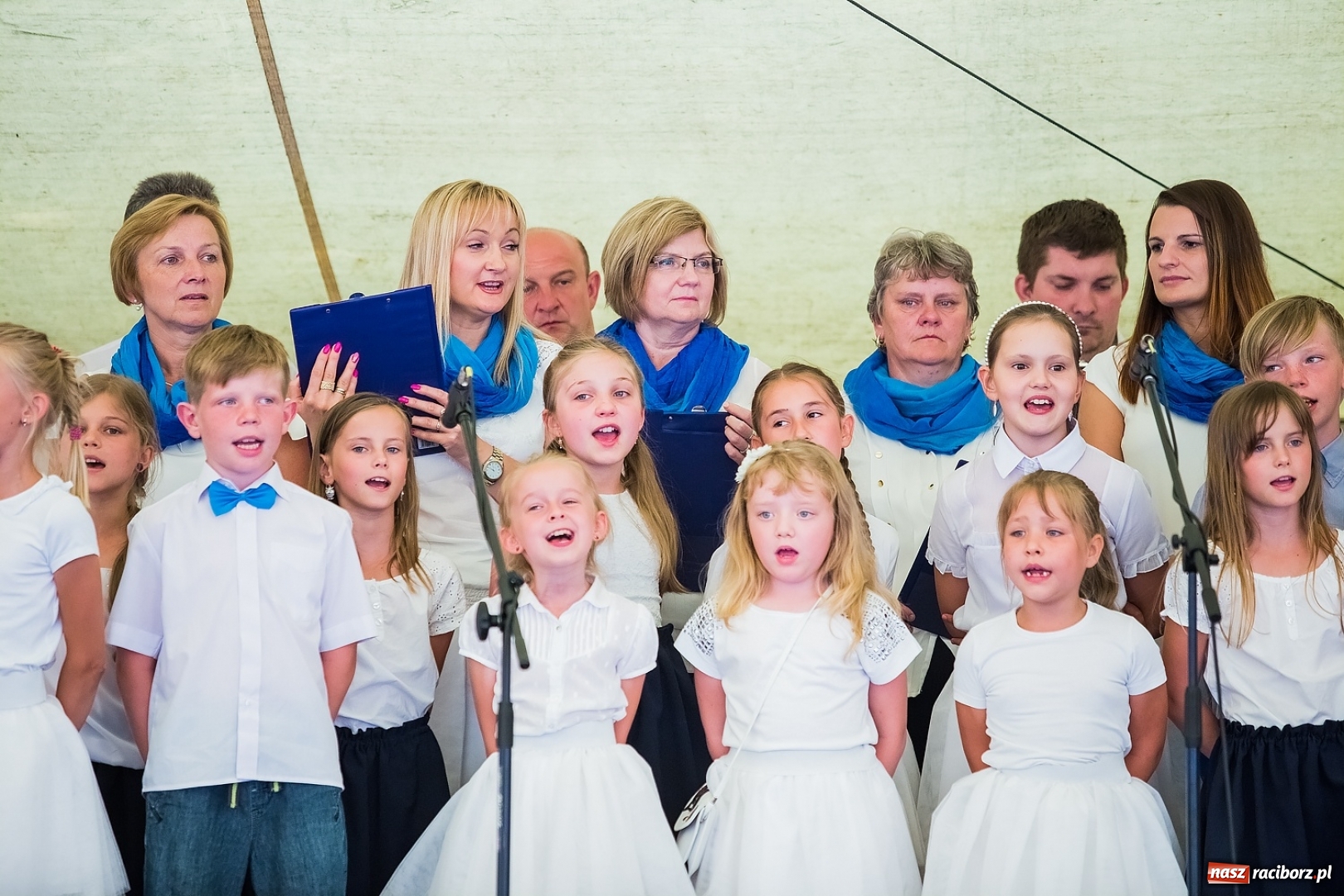 Zdjęcie w galerii na portalu naszraciborz.pl: Przegląd piosenki religijnej, czyli Święto Rodziny w Makowie wiadomości z regionu