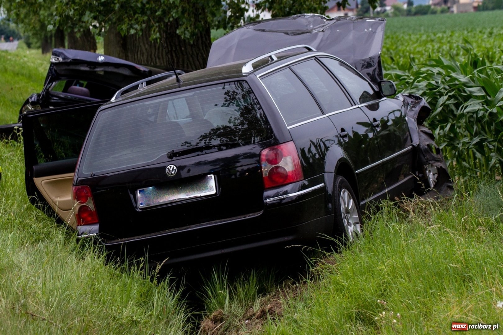 Zdjęcie w galerii na portalu naszraciborz.pl: Zderzenie BMW i passata na trasie Racibórz Sudół - Bojanów wiadomości z regionu