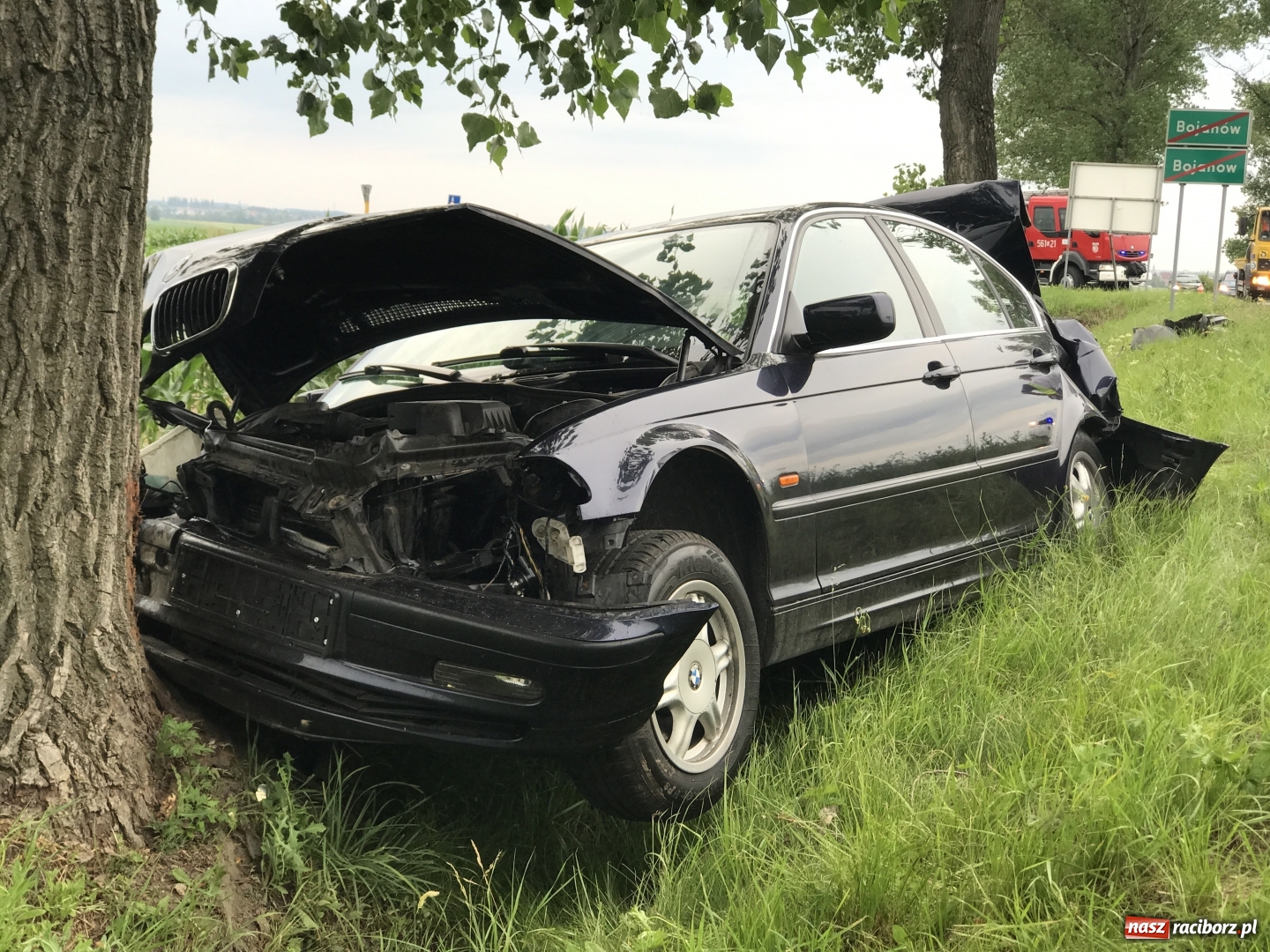 Zdjęcie w galerii na portalu naszraciborz.pl: Zderzenie BMW i passata na trasie Racibórz Sudół - Bojanów wiadomości z regionu
