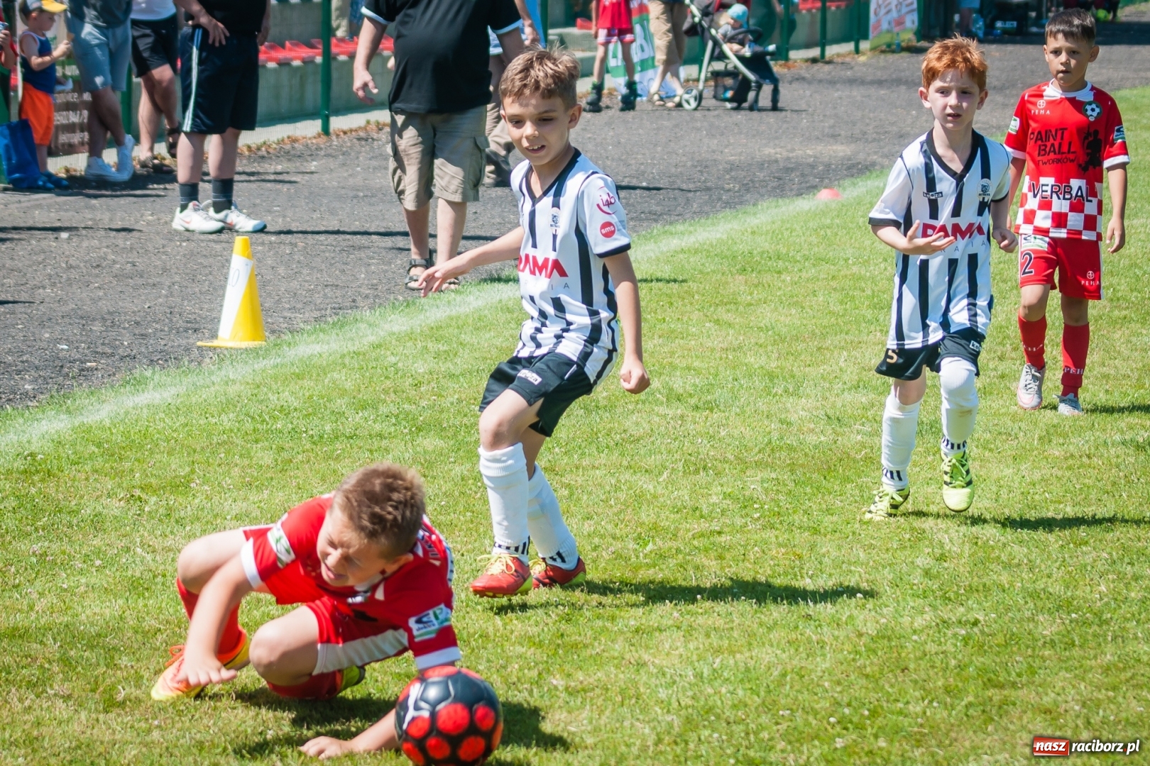Zdjęcie w galerii na portalu naszraciborz.pl: Tworków Cup 2017. FP Jasienica zwycięska w kategorii żaków. Gospodarze tuż za podium wiadomości z regionu