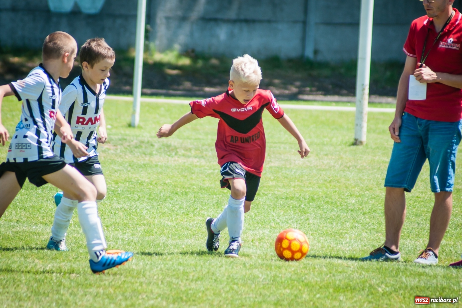 Zdjęcie w galerii na portalu naszraciborz.pl: Tworków Cup 2017. FP Jasienica zwycięska w kategorii żaków. Gospodarze tuż za podium wiadomości z regionu