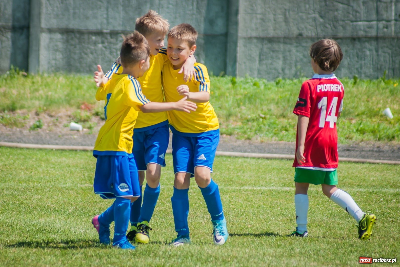Zdjęcie w galerii na portalu naszraciborz.pl: Tworków Cup 2017. FP Jasienica zwycięska w kategorii żaków. Gospodarze tuż za podium wiadomości z regionu