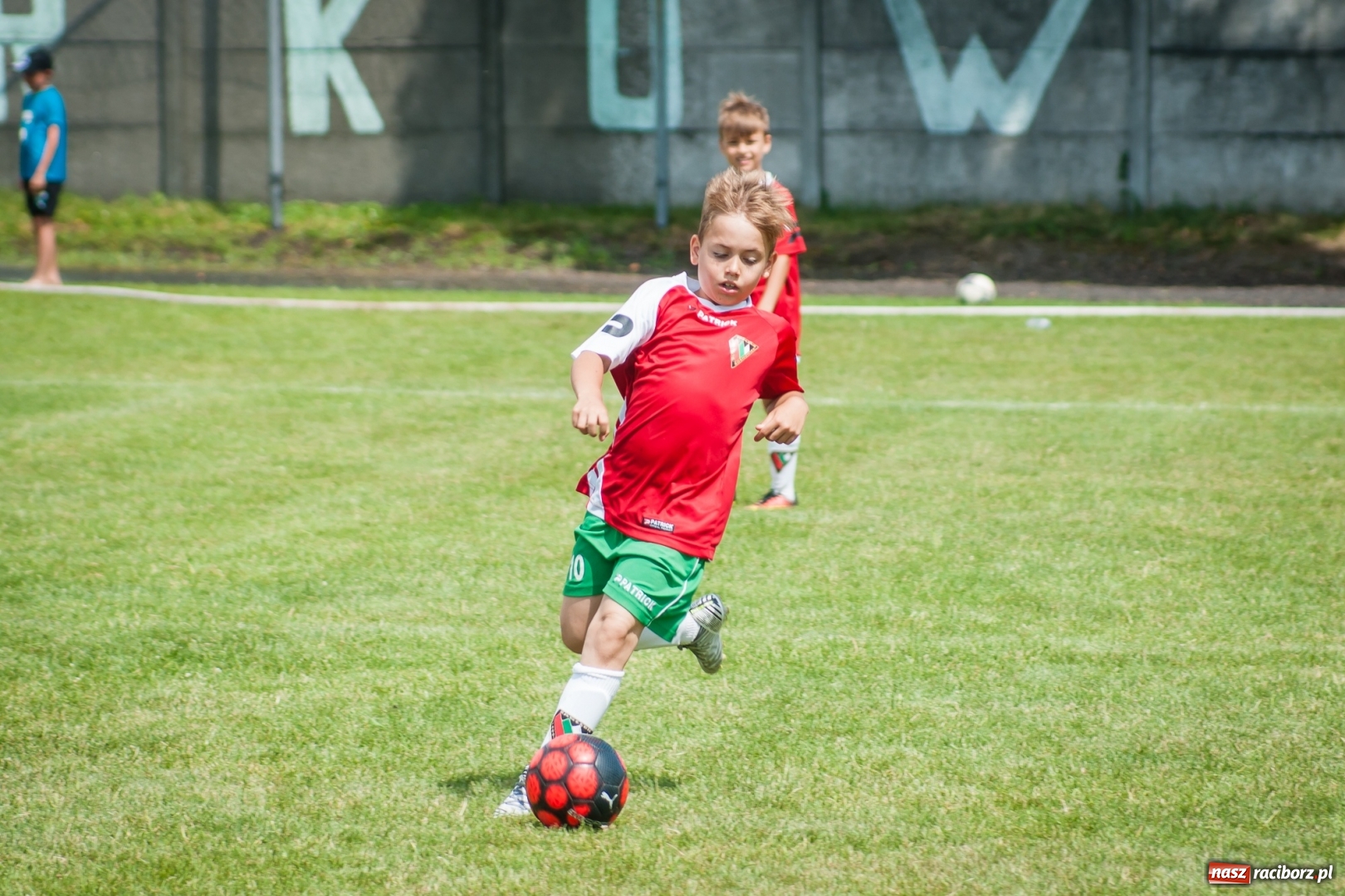 Zdjęcie w galerii na portalu naszraciborz.pl: Tworków Cup 2017. FP Jasienica zwycięska w kategorii żaków. Gospodarze tuż za podium wiadomości z regionu