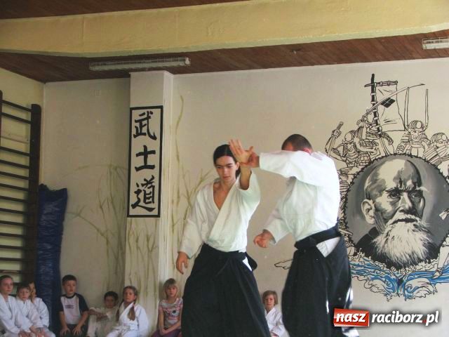 Zdjęcie w galerii na portalu naszraciborz.pl: Kaligrafowane DZIĘKUJĘ dla darczyńców wiadomości z regionu