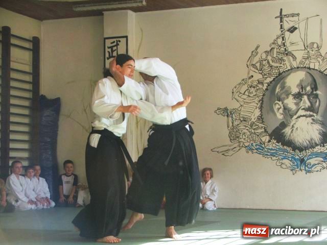 Zdjęcie w galerii na portalu naszraciborz.pl: Kaligrafowane DZIĘKUJĘ dla darczyńców wiadomości z regionu