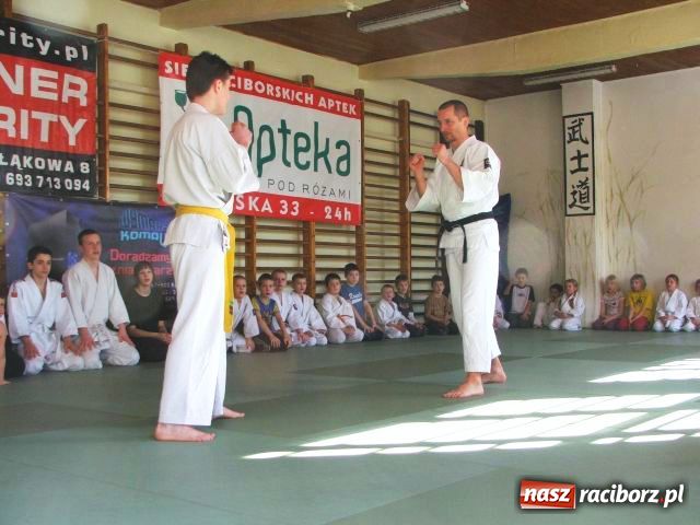 Zdjęcie w galerii na portalu naszraciborz.pl: Kaligrafowane DZIĘKUJĘ dla darczyńców wiadomości z regionu