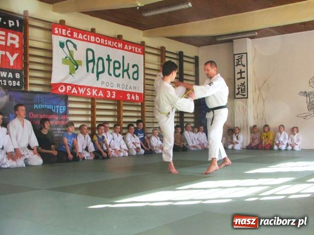 Zdjęcie w galerii na portalu naszraciborz.pl: Kaligrafowane DZIĘKUJĘ dla darczyńców wiadomości z regionu