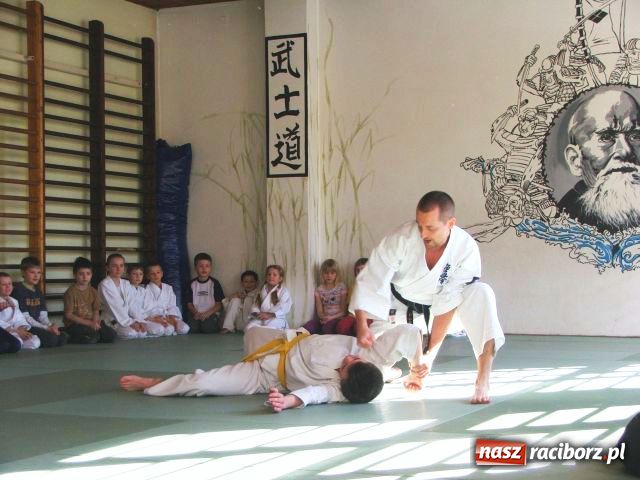 Zdjęcie w galerii na portalu naszraciborz.pl: Kaligrafowane DZIĘKUJĘ dla darczyńców wiadomości z regionu